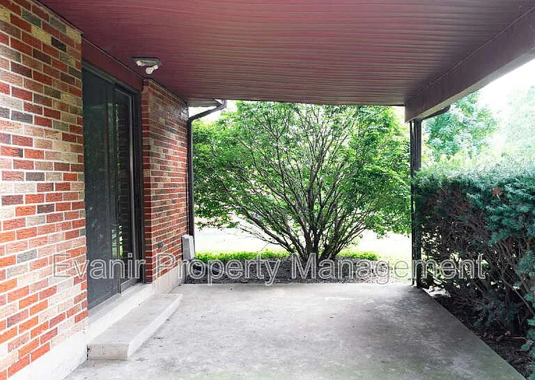 3164 Honeysuckle Dr — Photo 24