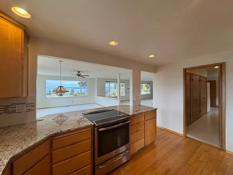 927 S 294th Pl — Photo 11