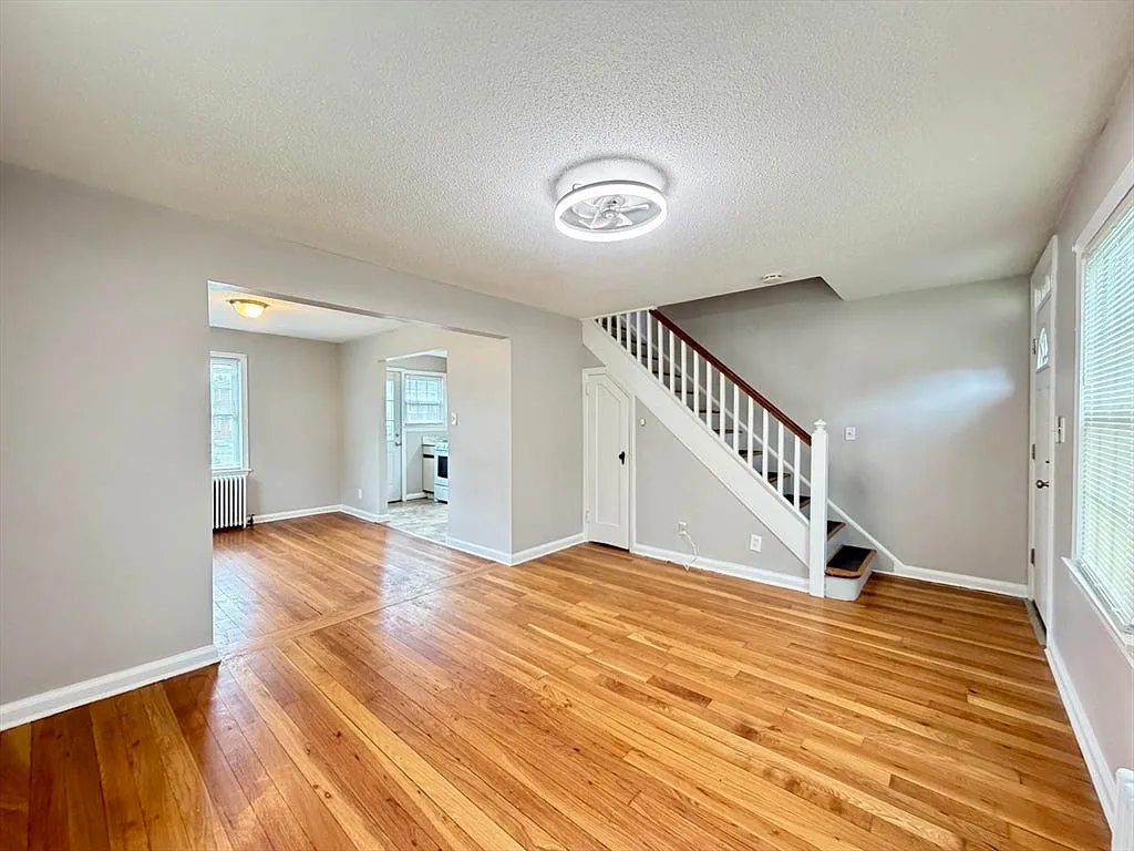 2 bed, 759 sqft, $1,600 — Photo 4