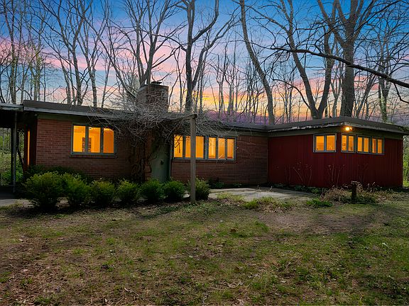 2nd image of 8275 Red Bud Ln