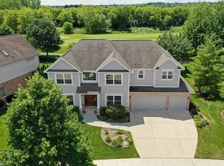 2128 Beaver Creek Dr, Vernon Hills, IL 60061