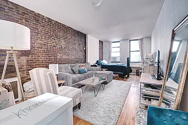 Rented by Urbane Brokerage