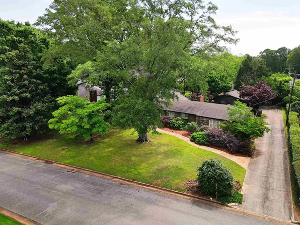 2210 Meadowbrook Rd SE, Decatur, AL 35601