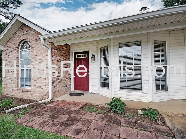 Cabbott Ln — Photo 2