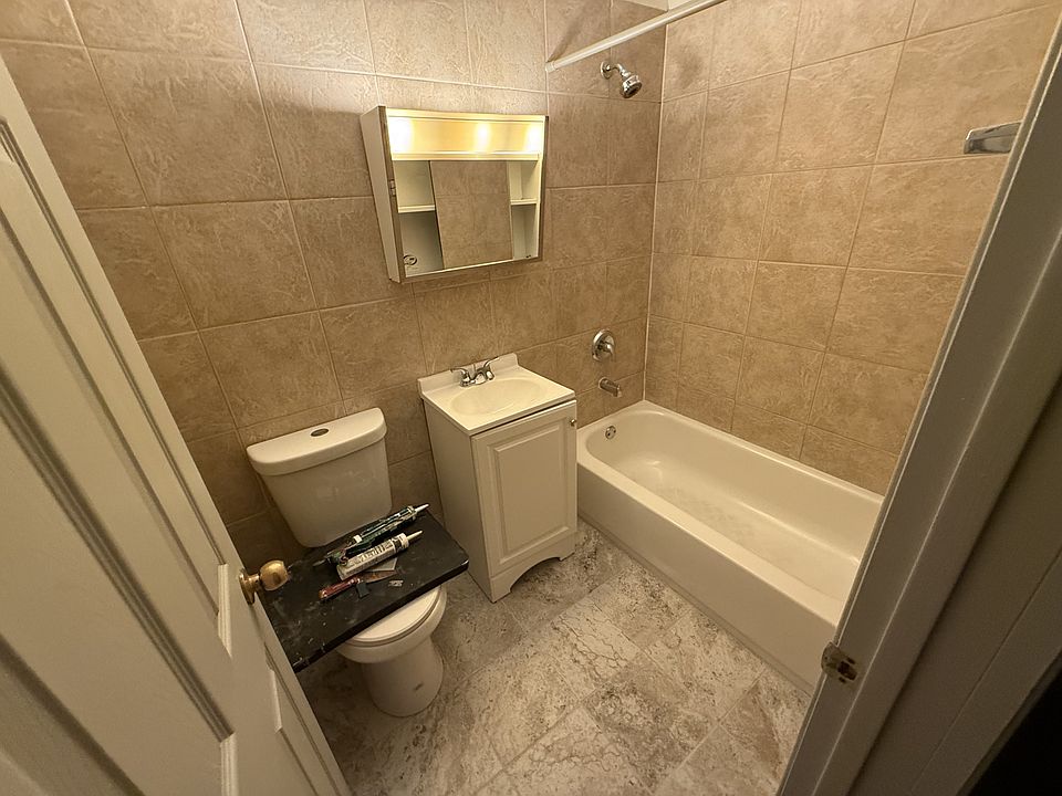 2nd image of 1450-80 N 1st Ave #17520266