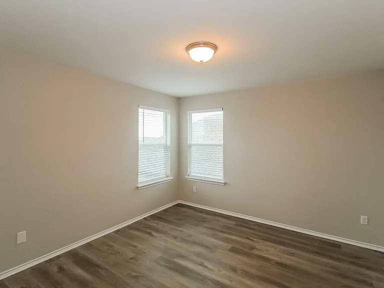 445 Sheepshank Dr — Photo 13