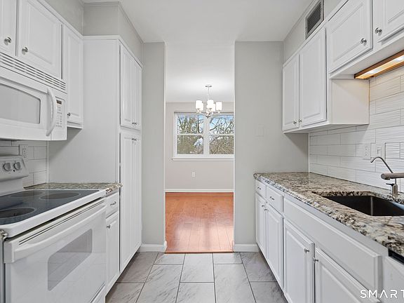 2nd image of 891 Farmington Ave #5F
