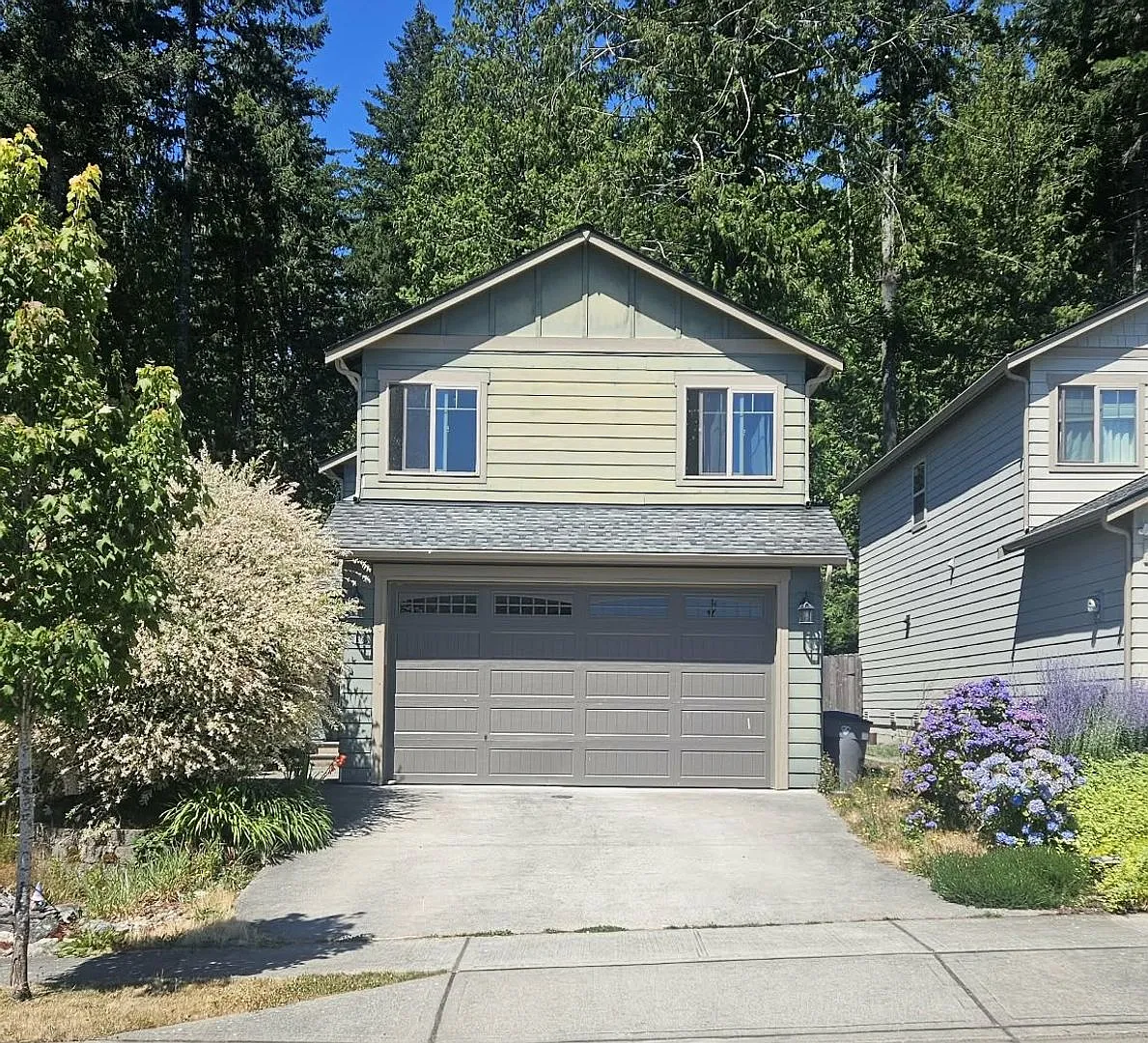 Spacious Poulsbo Home with Modern Comfort and a Prime Location — Photo 1