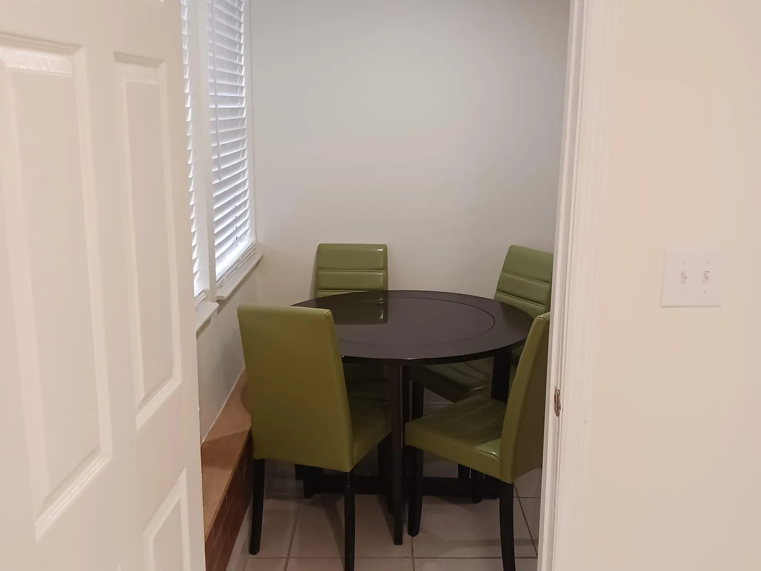 1 bed, 400 sqft, $1,200 — Photo 3