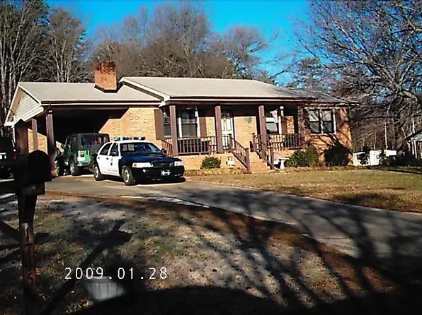 1745 Rhyneland Cir, Gastonia, NC 28054
