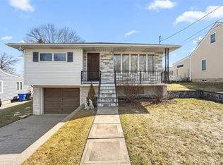 30 Dover Ave, East Providence, RI 02914