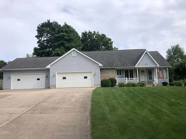123 Lashmett Ln, Pittsfield, IL 62363