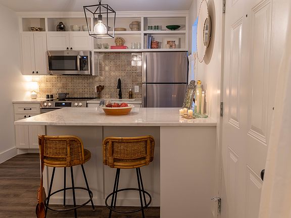 5th image of 5516 Roosevelt Ave APT 103