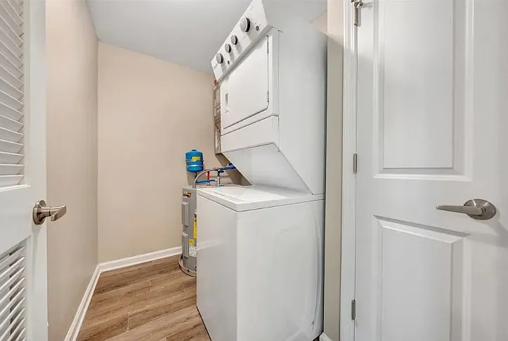 Westlake Apartments Homes — Photo 4