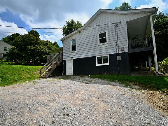 3rd image of 144 Independence Station Rd