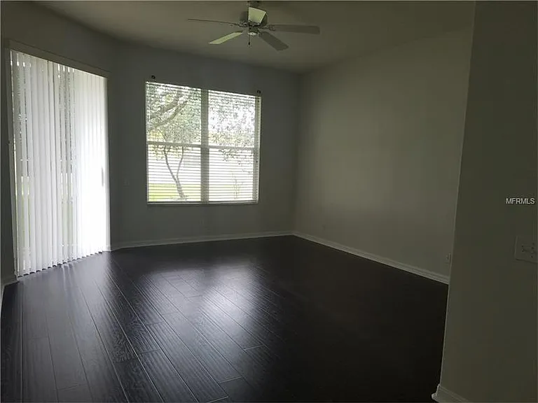 508 Cedar Woods Dr — Photo 6