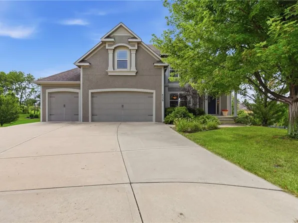 4229 S White Sands Ct, Blue Springs, MO 64015