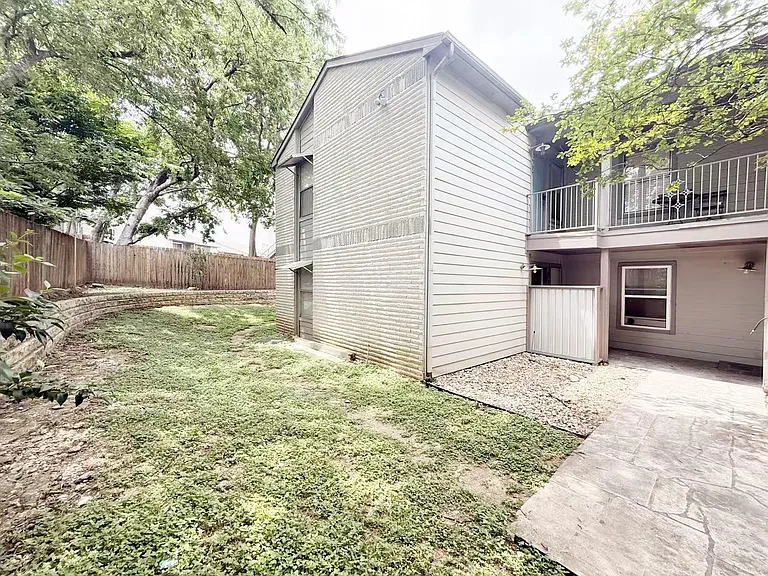 3204 Menchaca Rd #601 — Photo 12