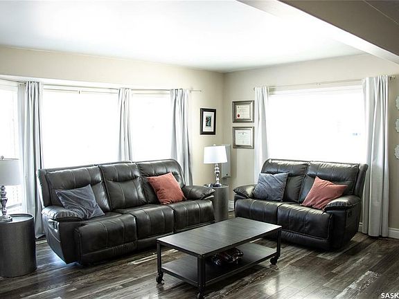 4th image of 602 6th Ave W