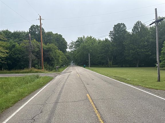 4th image of 2630 W River Rd