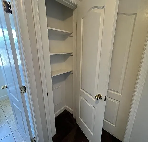 6890 Hawthorne St — Photo 14