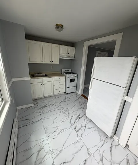 589 South St #7 — Photo 2