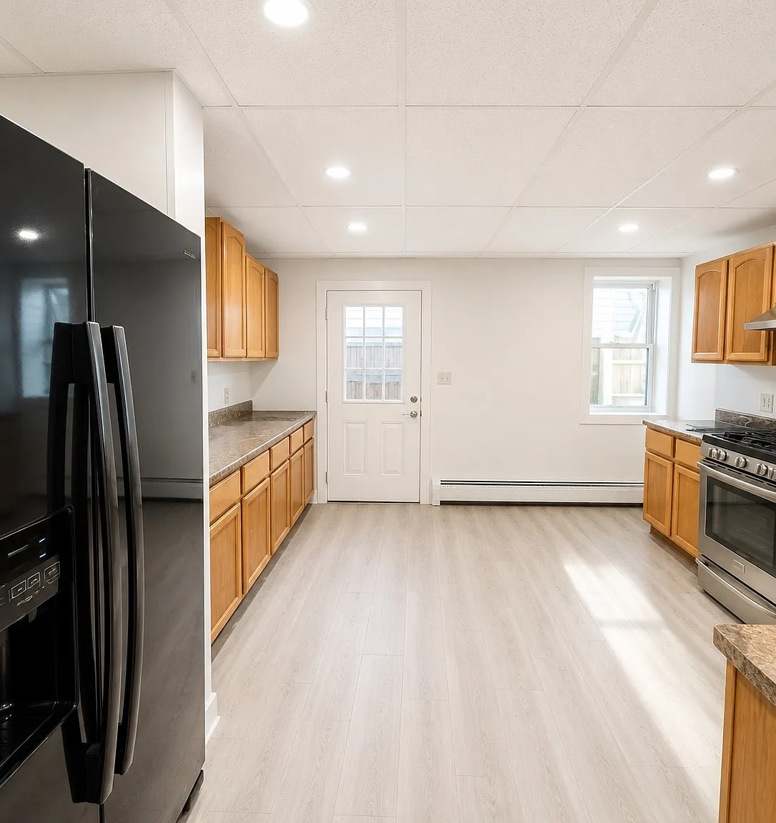 4 bed, 2325 sqft, $1,650 — Photo 1