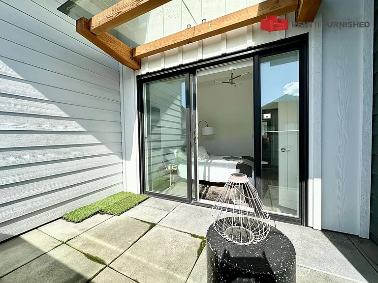 515 E 2nd St #113 — Photo 13