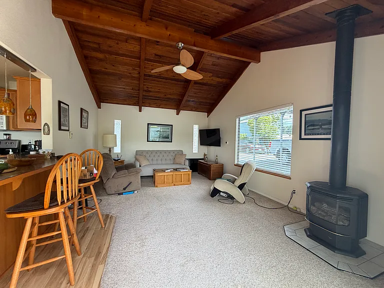 16102 Peninsula Rd — Photo 4