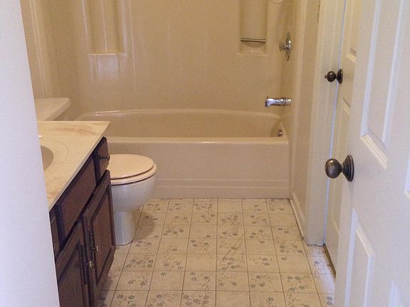 4th image of 103 Mayfield Dr