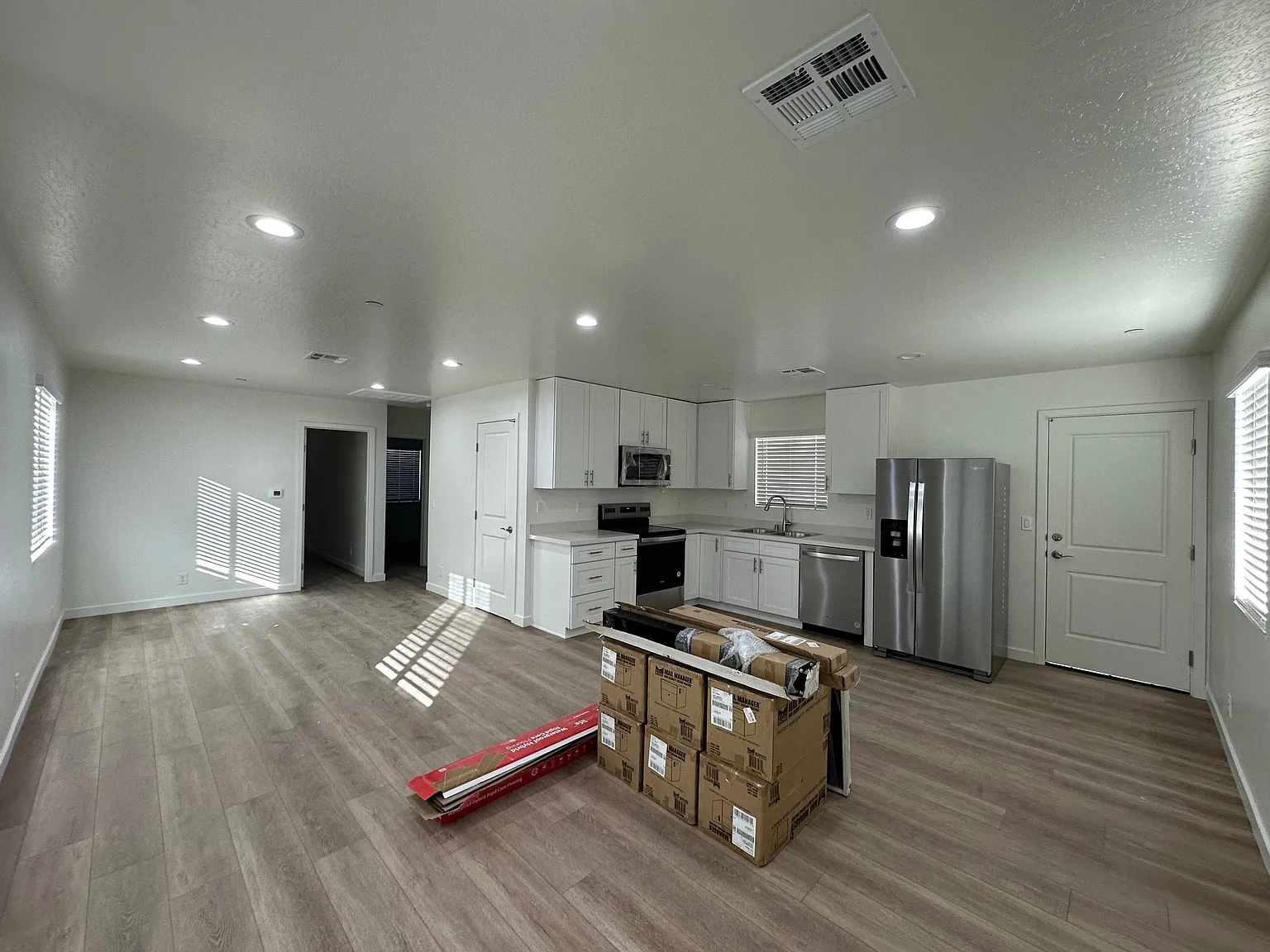 2 bed, 780 sqft, $1,300 — Photo 3