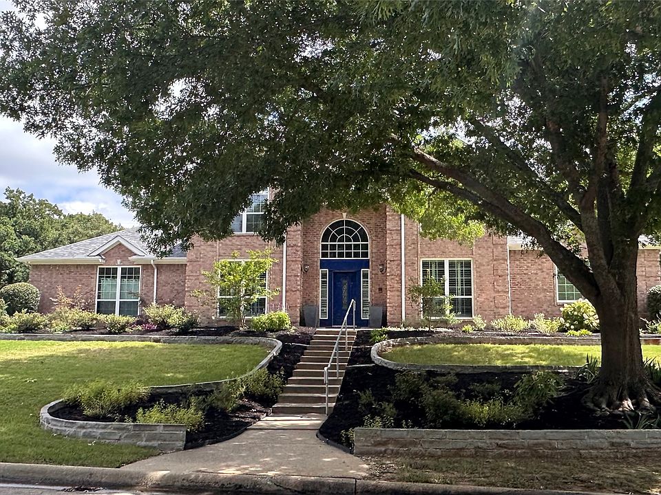 1st image of 204 E Chapel Downs Dr