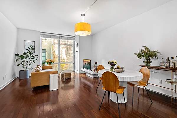 Rented by Evans Real Estate | media 16