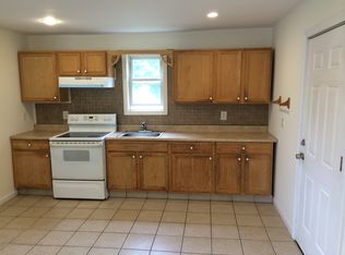 30 Broad St, Groton, CT 06340