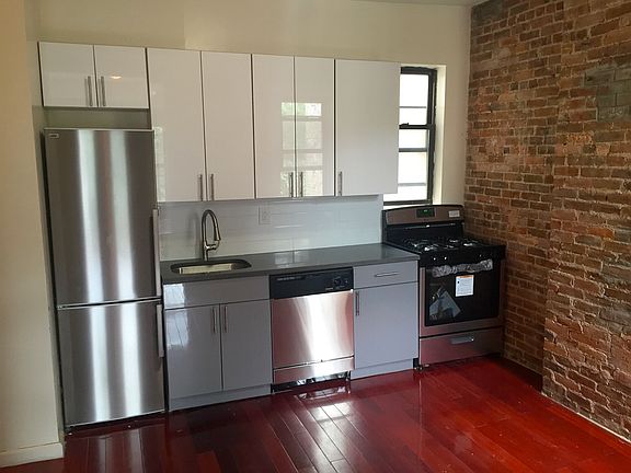 5th image of 1486 Bedford Ave #22