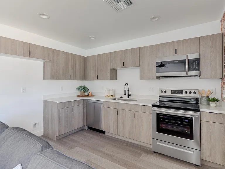 2512 E Thomas Rd #1 — Photo 10