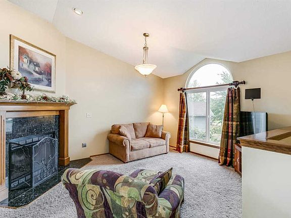 2nd image of 1754 N Basswood Ct