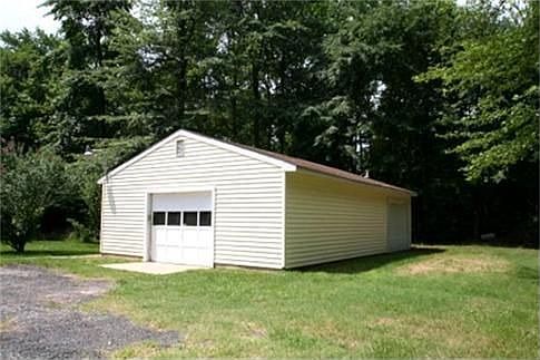 3-car garage