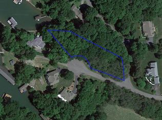 37 Gangplank Rd, Moneta, VA 24121