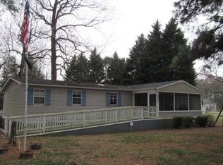 5072 Chestnut Fork Rd, Gloucester, VA 23061