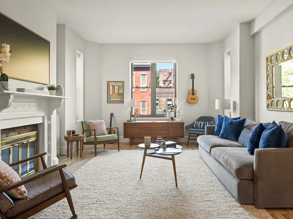 679 Vanderbilt Avenue image 1 of 12