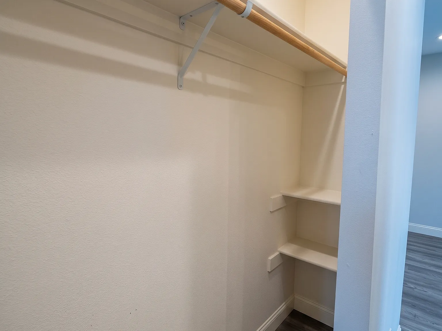 1 bed, 499 sqft, $2,400 — Photo 4