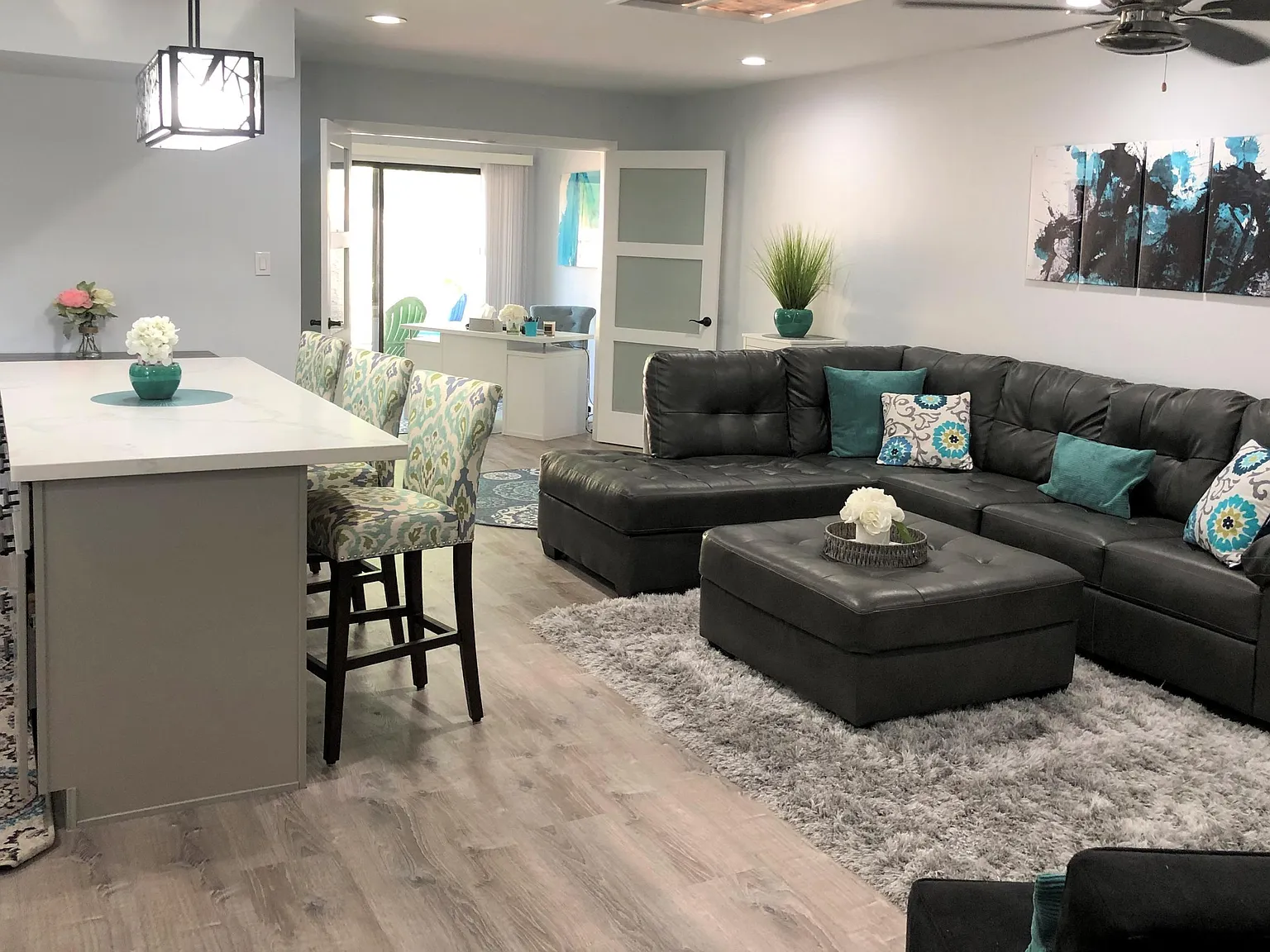2 bed, 2.0 bath, 1170 sqft, $3,000 — Photo 2