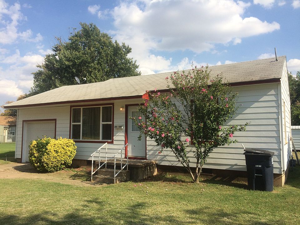 1st image of 2505 Everitt Dr