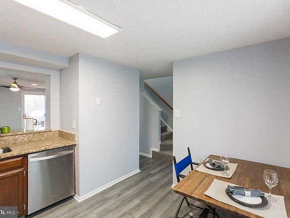 4th image of 9568 Donnan Castle Ct