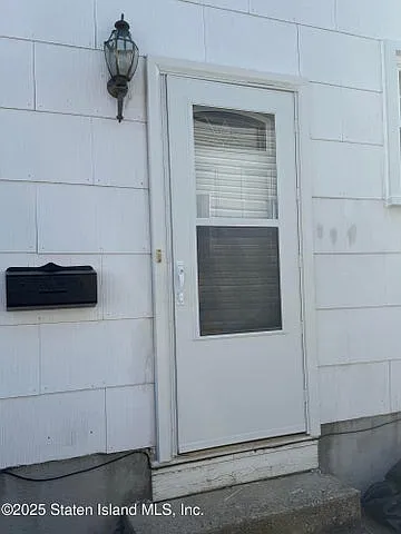 28 Devens St #A — Photo 2