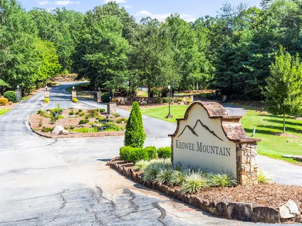 306 Cliffside Trl, Pickens, SC 29671