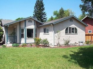 4037 Champlain Ln, Carmichael, CA 95608