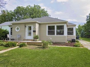 924 Grant St, Lake Geneva, WI 53147