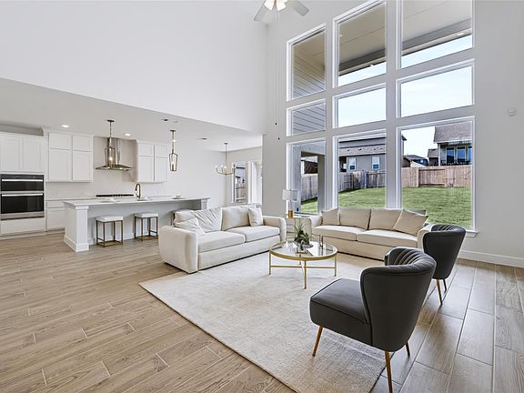 5th image of 129 Meadow Beauty Ln
